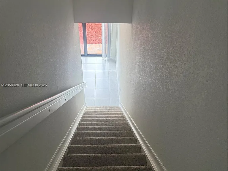 1318 NE 4th Ave #1318 — Photo 5