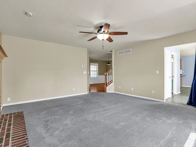 709 Indigo — Photo 10