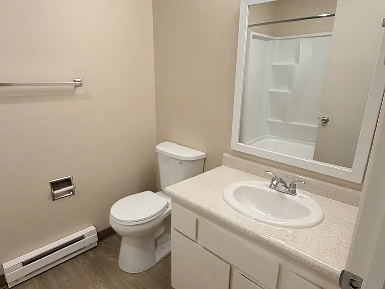 Stafford Court Apartments — Photo 15