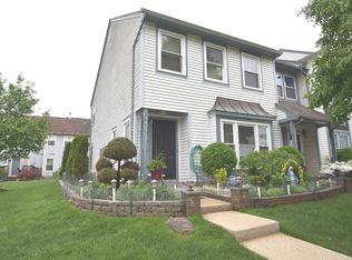 1 Alpine Way, Sayreville, NJ