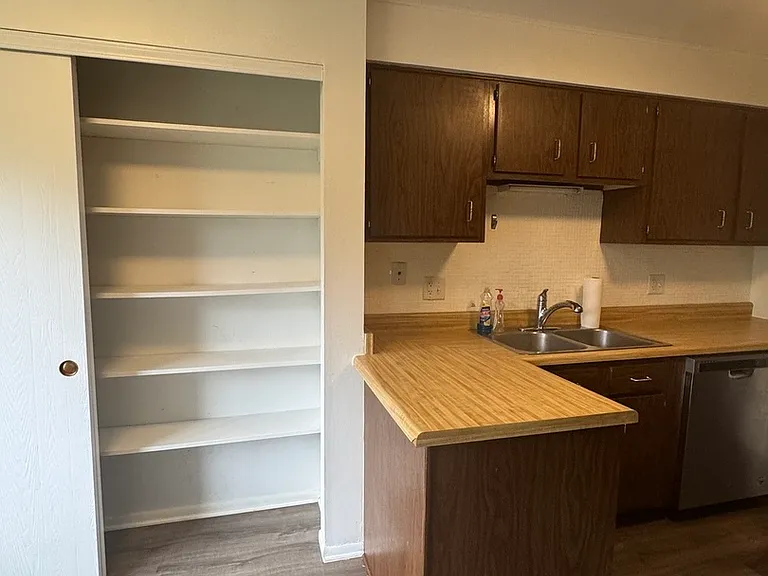 871 Cross Creek Ct #C3 — Photo 9