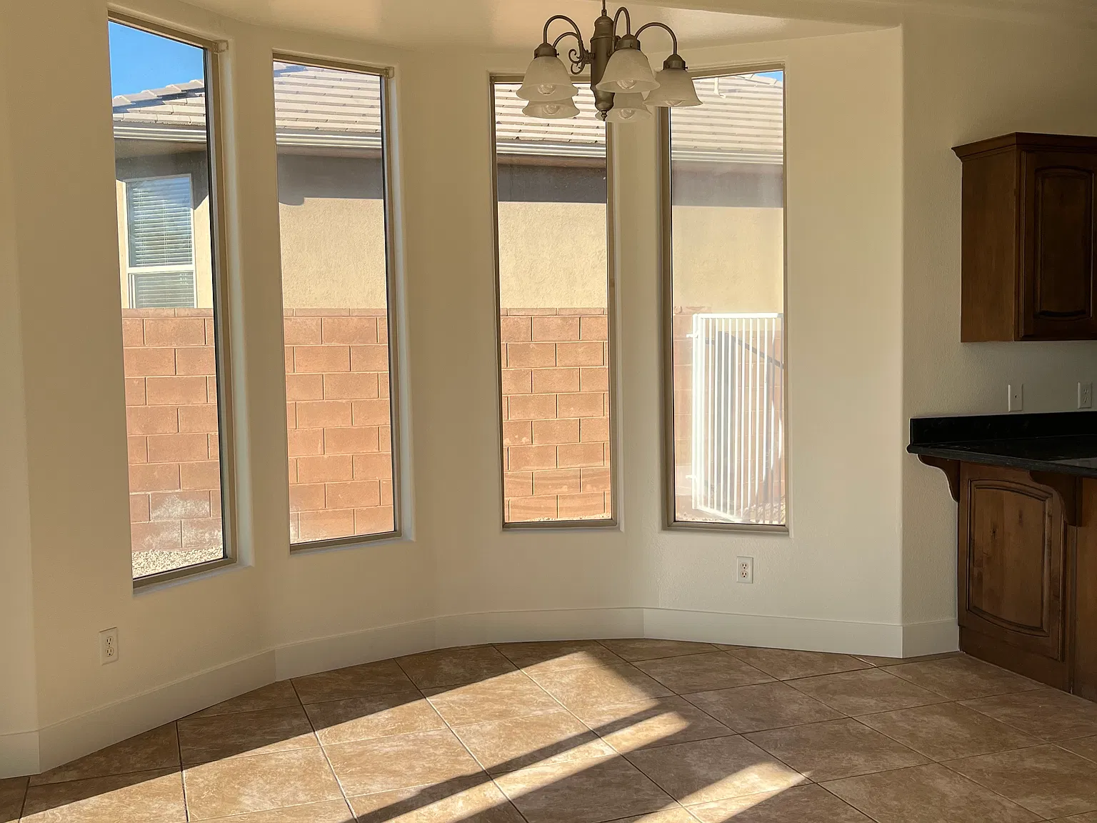 3 bed, 1685 sqft, $2,200 — Photo 3