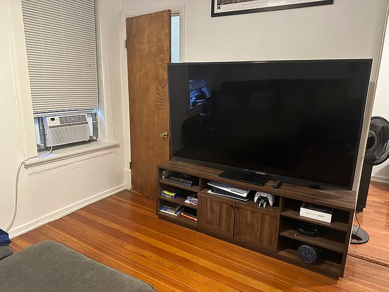 1302 N Cleaver St #1R — Photo 6