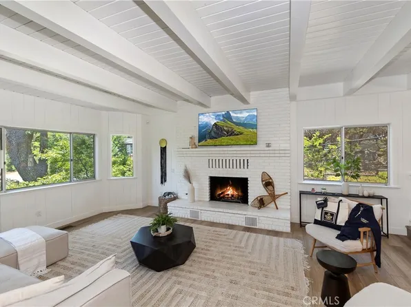 1211 Yellowstone Dr, Lake Arrowhead, CA 92352