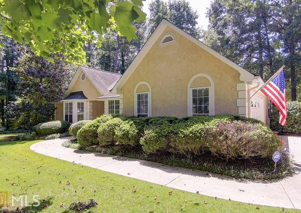1st image of 95 Woodridge Pl