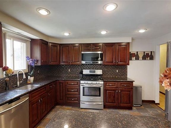2nd image of 5536 Glen Hill Dr