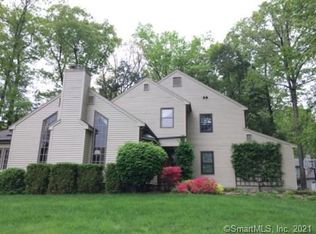33 Michael Dr, Farmington, CT 06032