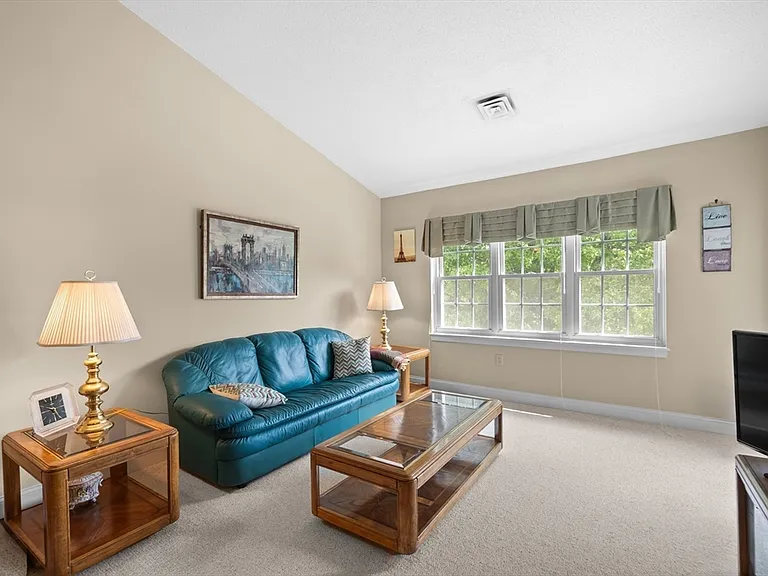 700 Brookside Dr #J — Photo 15
