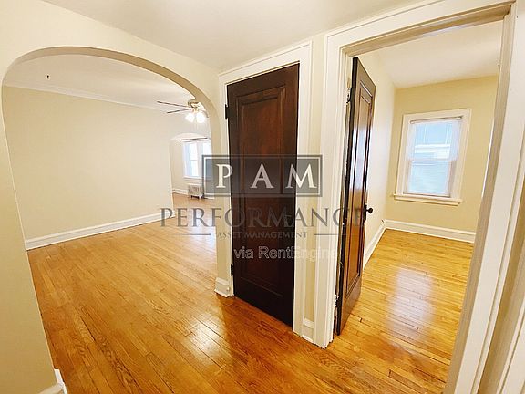 3rd image of 3835 N Humboldt Blvd #4