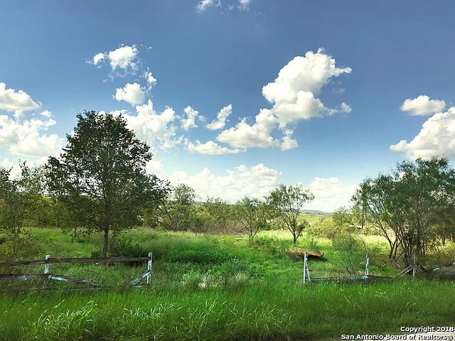 1st image of 122 Country View Ln