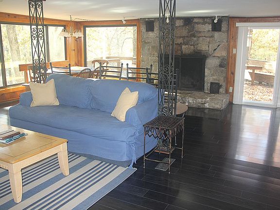 Hearth room, off kitchen