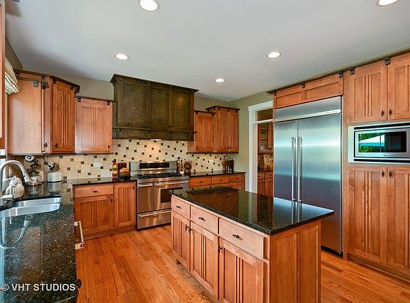 4th image of 1358 Beed Ave