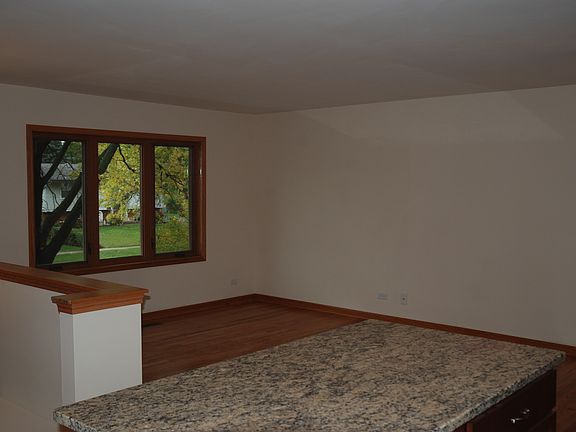 3rd image of 2522 Jonquil Ln