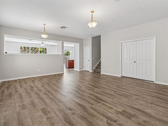4th image of 17500 Glenapp Dr