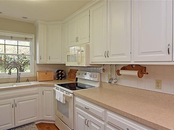 4th image of 7474 Dale Hollow Cir NW