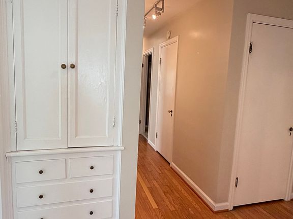 5th image of 1114 Cooper Dr APT 1