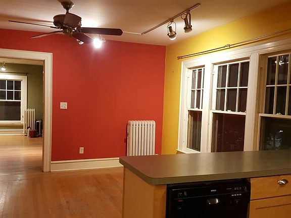 2nd image of 180 Fountain St #2