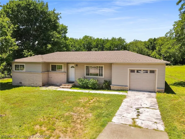 7828 Texas Rd, Fort Smith, AR 72908