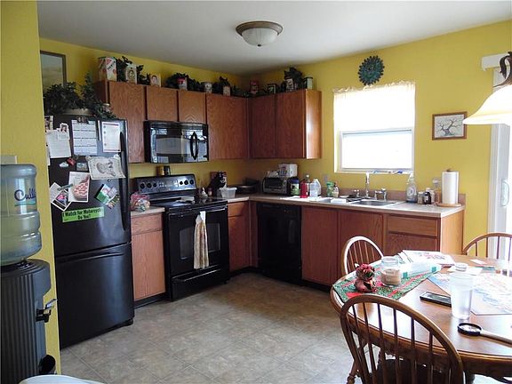 4th image of 961 Belvedere Dr