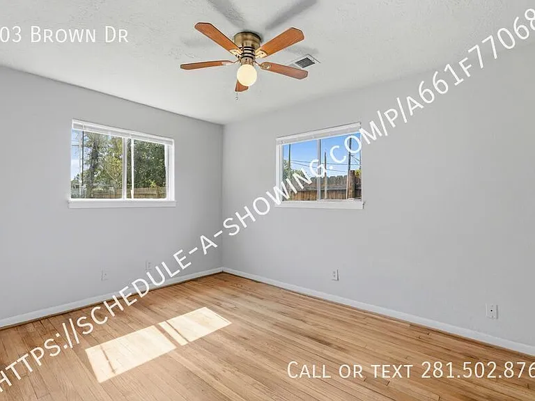 303 Brown Dr — Photo 12