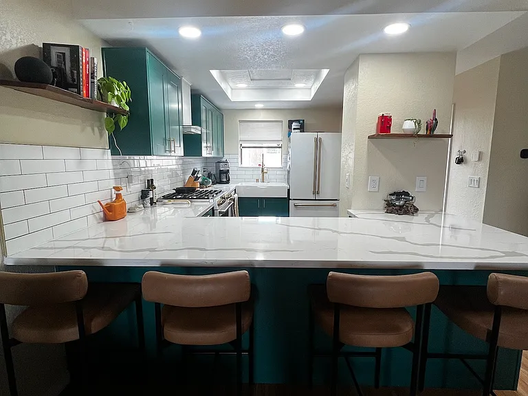 4572 W Point Loma Blvd — Photo 7