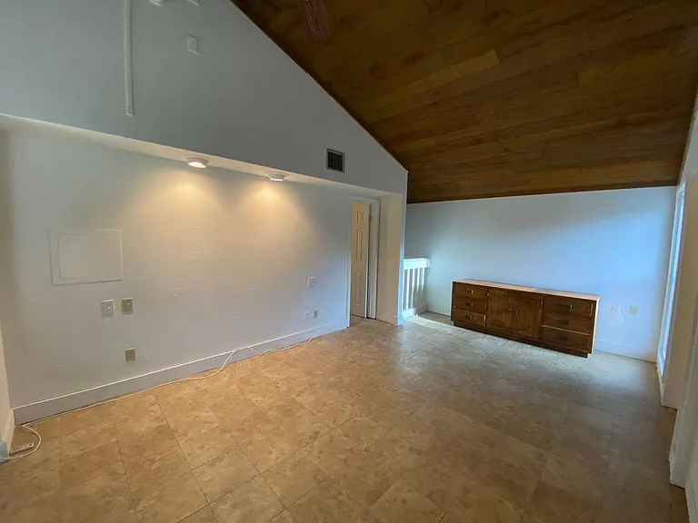 2010 Corner Lake Dr #1 — Photo 8