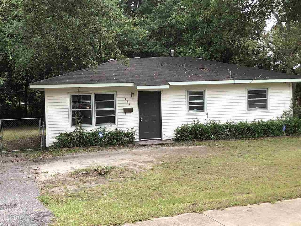 1st image of 805 Crestwood Ter