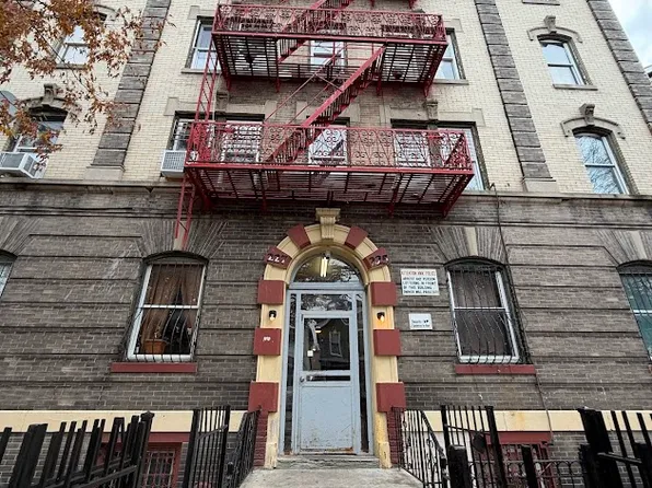 225-227 Clifton Ave, Newark, NJ
