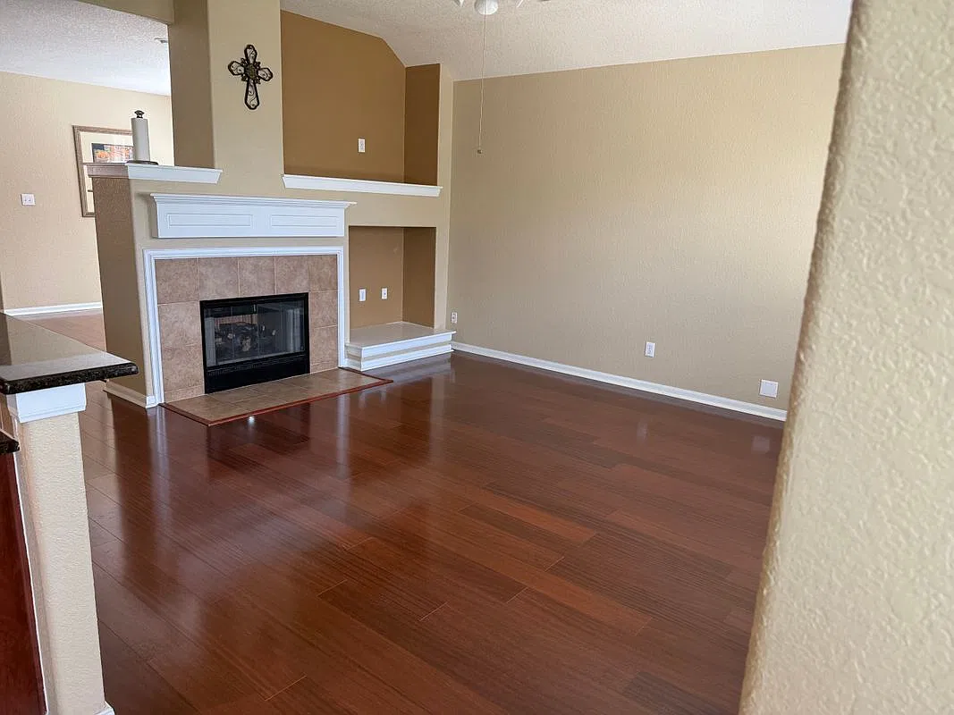 3 bed, 2.0 bath, 2257 sqft, $2,500 — Photo 4