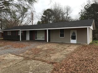 1202 6th St N, Columbus, MS 39701