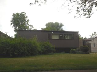 105 Garland Dr, Eggertsville, NY 14226