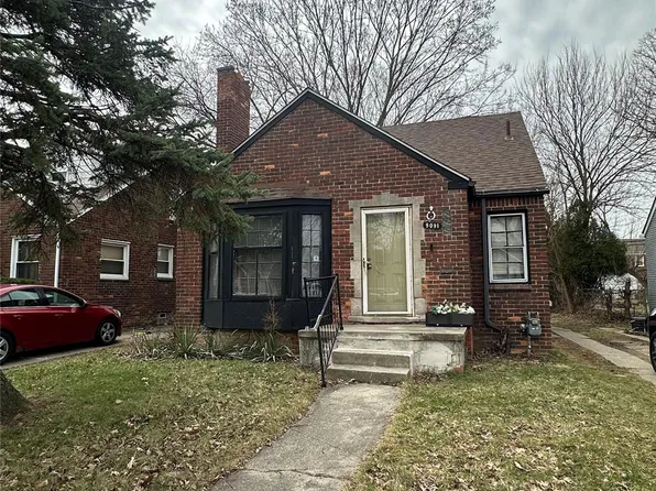 9091 Warwick St, Detroit, MI 48228