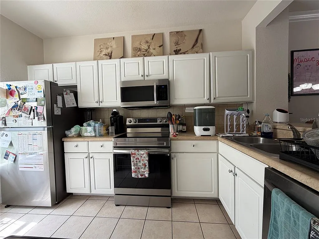 2 bed, 2.5 bath, 1275 sqft, $1,550 — Photo 2