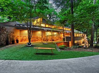 1025 Riverside Trce NW, Atlanta, GA 30328