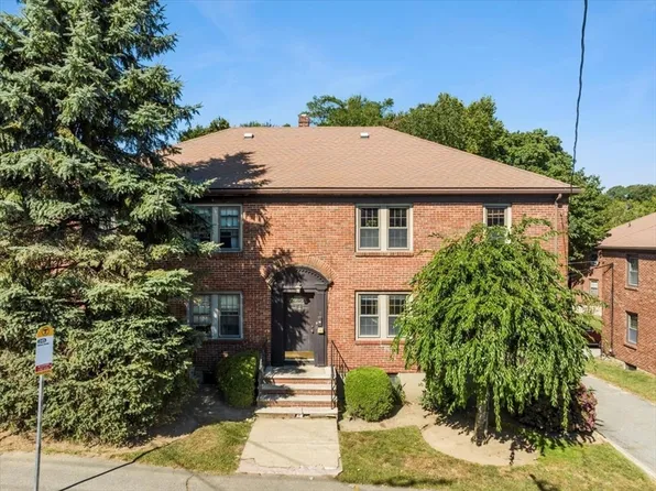 9 Common St APT 3, Quincy, MA 02169