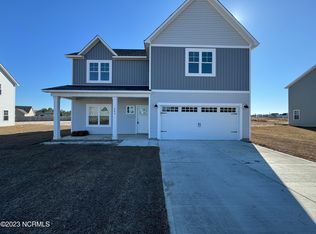 409 Bay Harbor Ct, Hubert, NC 28539