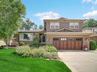 1167 Longtree Ln, Wheeling, IL 60090