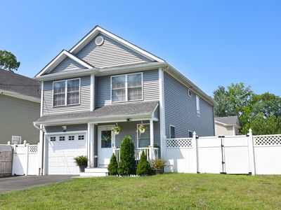 803 Pond St, Bridgeport, CT, 06606
