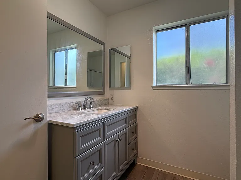 Olive Tree Apartments — Photo 11