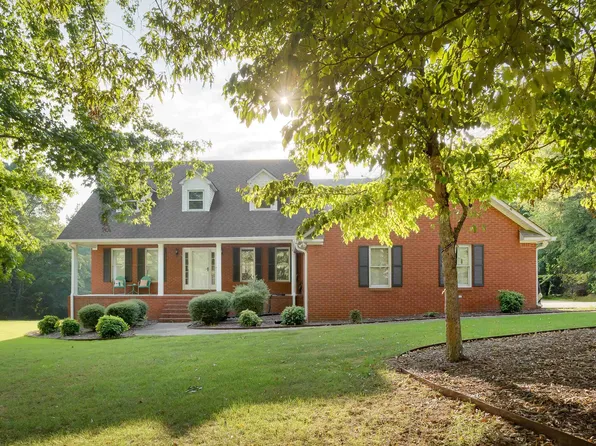 321 Briarleigh Rd, Russellville, AL 35653