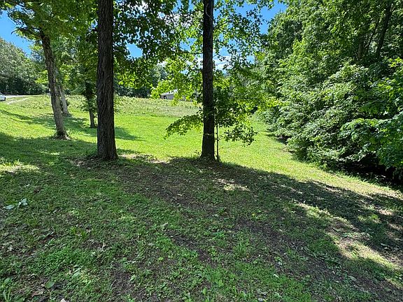 2nd image of 35 E Cobblestone Ct