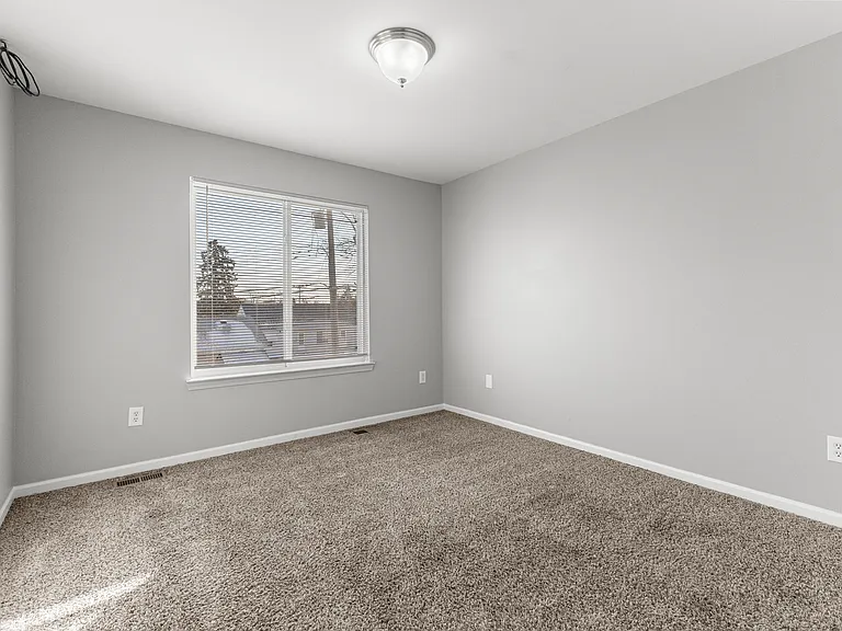 13165 Turnberry Ct — Photo 17
