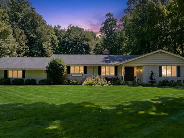 31600 Cedar Rd, Pepper Pike, OH 44124