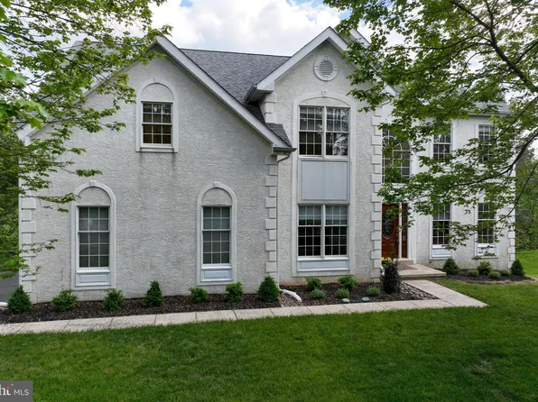 2508 Condor Dr, Norristown, PA 19403