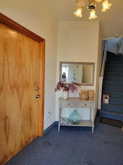 426 Grace Ave — Photo 2