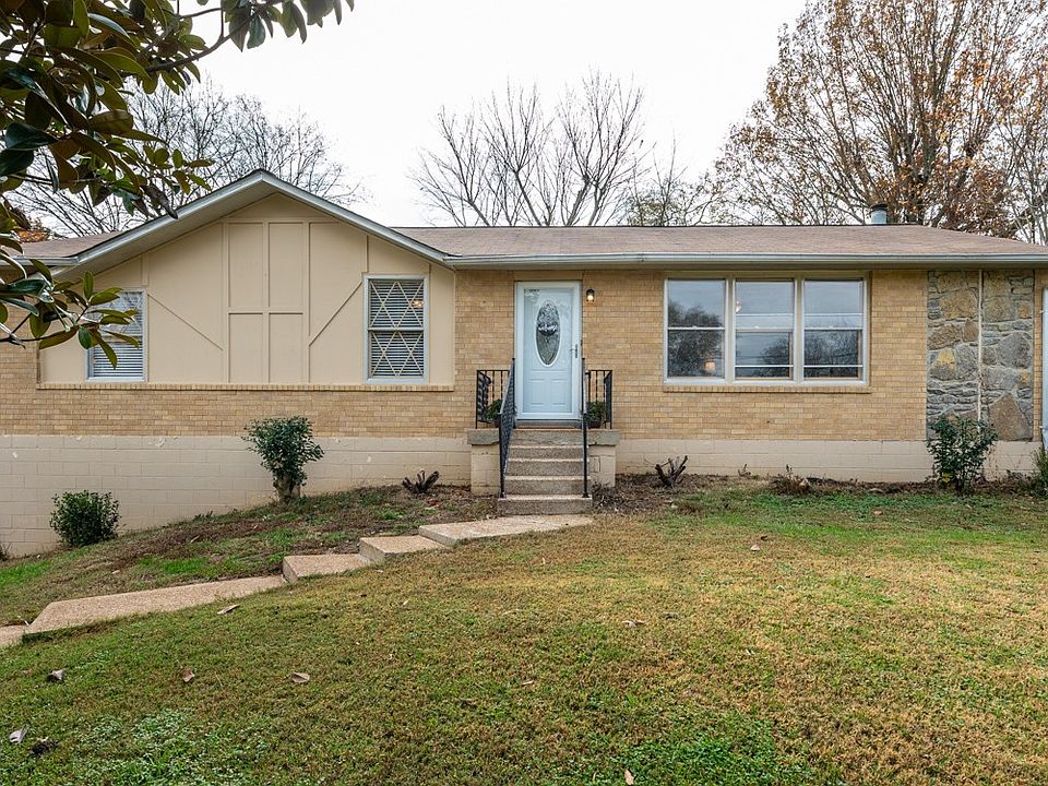 1st image of 111 Hickory Hill Dr