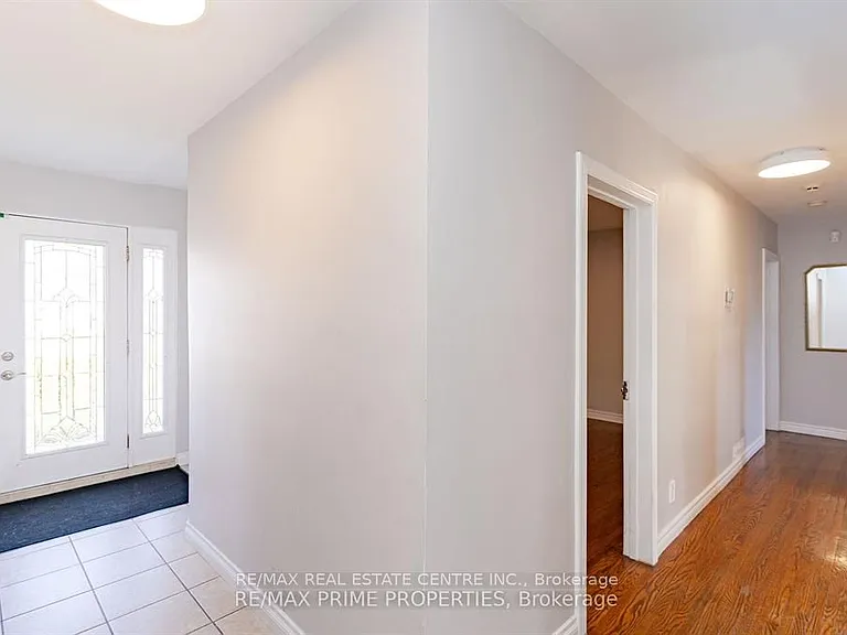 492 Pinegrove Rd — Photo 9