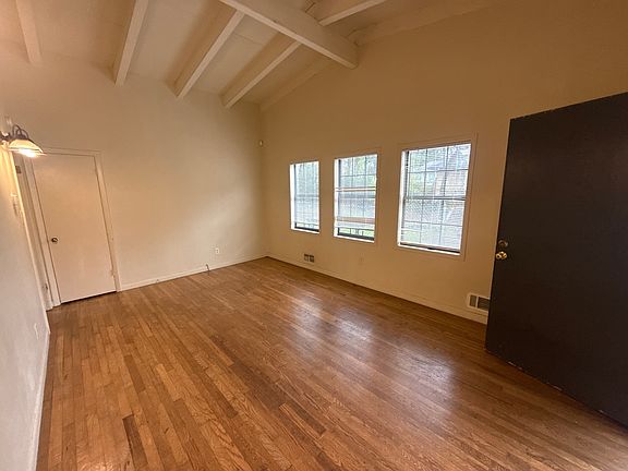 2nd image of 1009 Hampton St NW