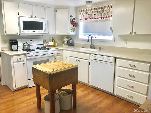 3rd image of 7702 185th Ave E