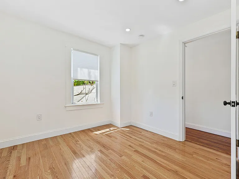 300 Bruce Park Ave #2 — Photo 17
